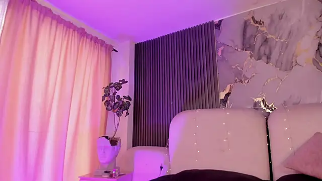 JanneBlossom  online show from April 22, 8:43 pm