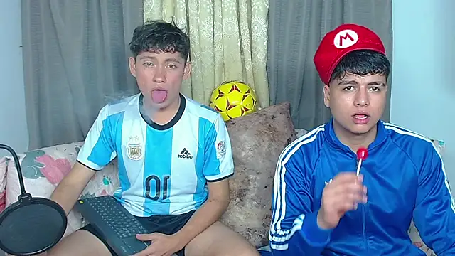 the boy king016 online show from October 29, 7:32 am