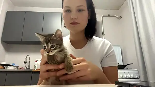 Snapshot of WilmaWeis chatting on October 26, 2:01 pm WilmaWeis online show from October 26, 2:01 pm