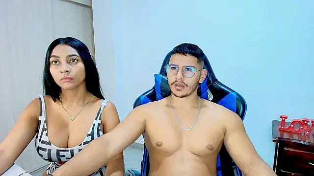 sophia and alex online show from December 20, 10:50 pm