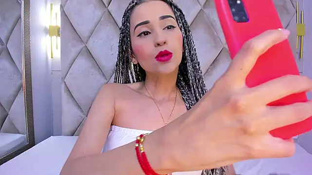 violett rabbit  online show from December 3, 8:18 pm