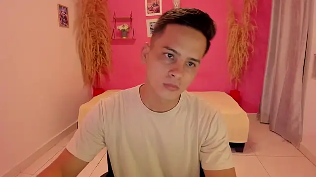 elmasmas01 online show from November 7, 12:49 pm