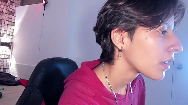 Ghost  Girl  online show from December 2, 1:55 am