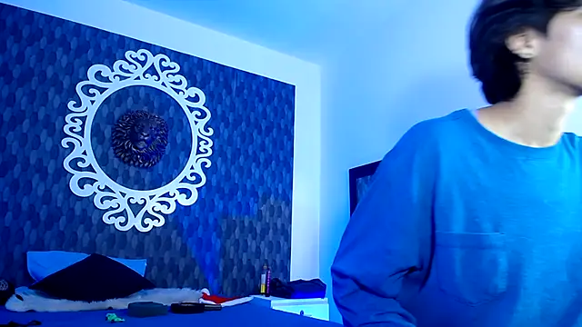 Ghost  Girl  online show from December 17, 8:04 pm