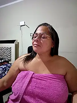 Snapshot of Angie_milf50 chatting on May 9, 5:23 am Angie milf50 online show from May 9, 5:23 am