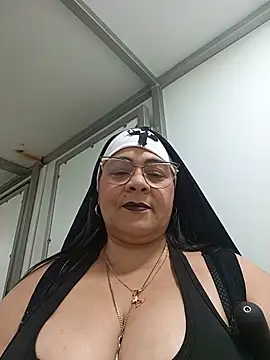 Snapshot of Angie_milf50 chatting on June 27, 6:51 am Angie milf50 online show from June 27, 6:51 am