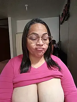 Snapshot of Angie_milf50 chatting on July 5, 6:59 pm Angie milf50 online show from July 5, 6:59 pm