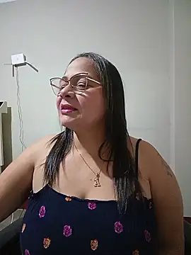 Snapshot of Angie_milf50 chatting on August 1, 5:29 am Angie milf50 online show from August 1, 5:29 am