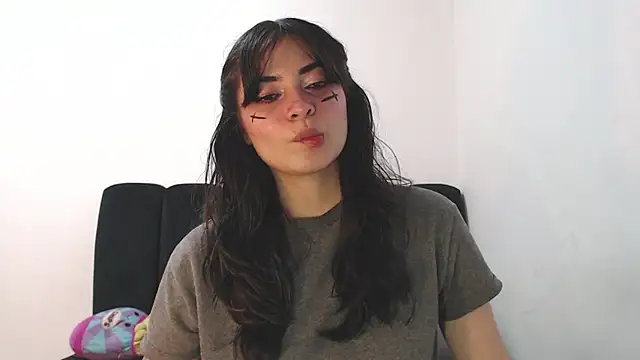 Snapshot of Annagoth_ chatting on June 26, 4:39 am Annagoth online show from June 26, 4:39 am