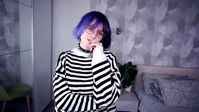 Snapshot of KellePourier chatting on November 2, 5:15 pm KellePourier online show from November 2, 5:15 pm