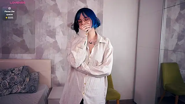 Snapshot of KellePourier chatting on November 10, 6:07 pm KellePourier online show from November 10, 6:07 pm