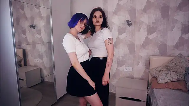 Snapshot of KellePourier chatting on November 19, 7:25 pm KellePourier online show from November 19, 7:25 pm