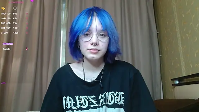 KellePourier online show from April 21, 6:09 am