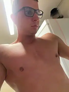Snapshot of PolishBoy1995 chatting on November 12, 1:55 pm PolishBoy1995 online show from November 12, 1:55 pm