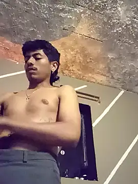 SkinniYamo online show from April 11, 2:38 am