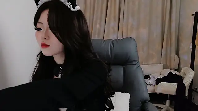 onnijiang123 online show from November 5, 11:10 am