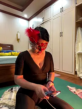 Snapshot of Qt889999 chatting on November 11, 1:55 pm Qt889999 online show from November 11, 1:55 pm