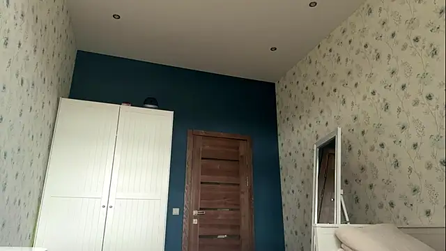 EastLuna online show from October 28, 7:12 am