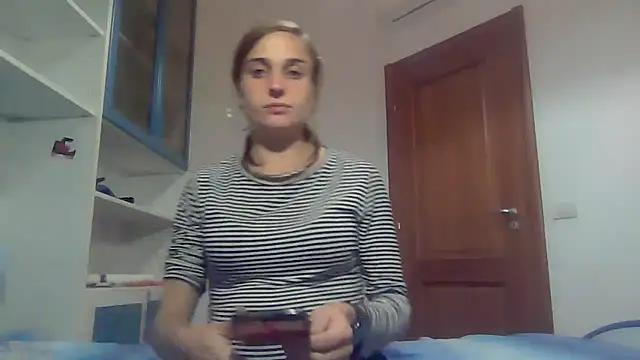 SinnEmily online show from November 20, 9:25 pm