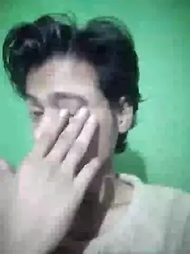 Snapshot of Luckysucks chatting on November 3, 8:59 am Luckysucks online show from November 3, 8:59 am