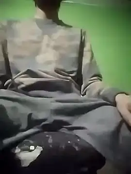 Snapshot of Luckysucks chatting on November 5, 8:09 pm Luckysucks online show from November 5, 8:09 pm