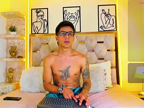 Andrew Haalls online show from October 28, 12:52 pm