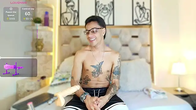 Andrew Haalls online show from December 4, 8:39 pm