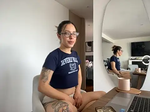 Oceane16  online show from November 8, 8:07 pm