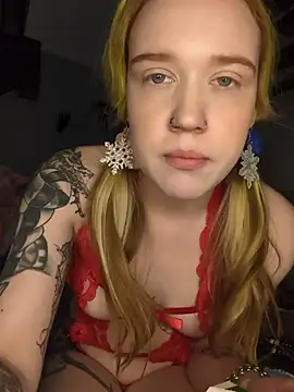 mattiethebaddieee online show from February 4, 2:50 am