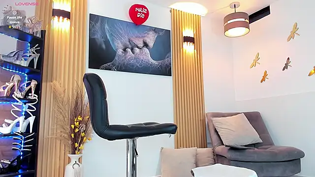 Snapshot of Andrea_zhang chatting on March 7, 2:30 am Andrea zhang online show from March 7, 2:30 am