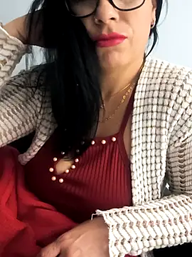 paularois online show from November 7, 2:11 am