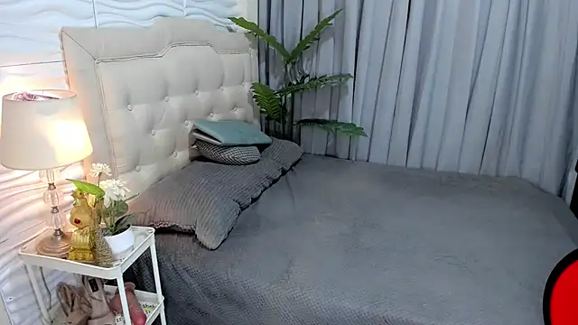 Snapshot of UnforgetableAsianCock chatting on November 20, 12:11 am UnforgetableAsianCock online show from November 20, 12:11 am