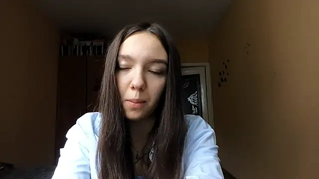 Kimixoo online show from November 7, 9:31 am