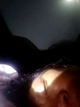 bella-la online show from December 1, 9:20 pm