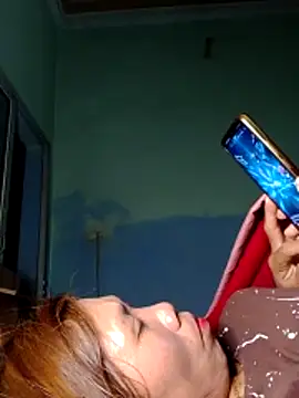 bella-la online show from February 12, 1:06 pm