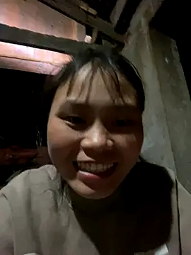 Snapshot of Sophia-123 chatting on December 4, 8:45 am Sophia-123 online show from December 4, 8:45 am