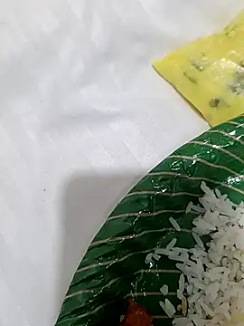 Snapshot of bigtelugubhama chatting on November 3, 6:31 pm bigtelugubhama online show from November 3, 6:31 pm