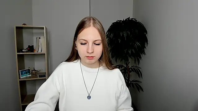 SuziGroody online show from October 29, 5:53 am