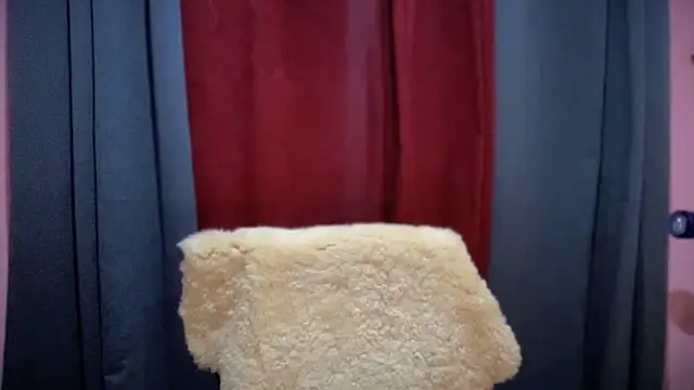 Snapshot of untouchable_mia chatting on November 10, 10:36 am untouchable mia online show from November 10, 10:36 am