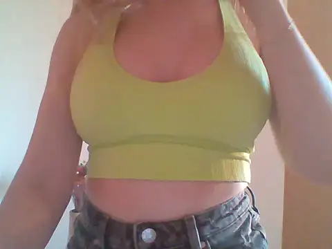 CandyBeeZZ online show from October 27, 2:43 pm