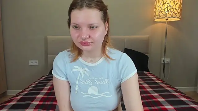 babyyullii online show from April 20, 1:30 am