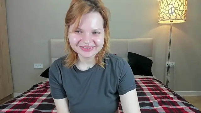 babyyullii online show from April 23, 1:40 am