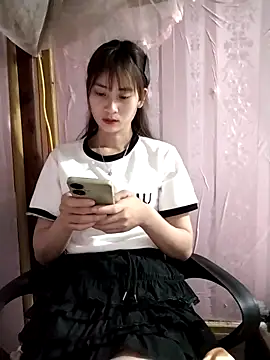 Em xinh01 online show from April 11, 10:36 pm