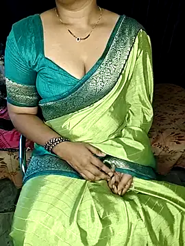 shreyareddy99 online show from March 31, 3:41 am