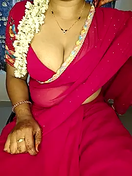 Snapshot of shreyareddy99 chatting on April 28, 2:27 am shreyareddy99 online show from April 28, 2:27 am