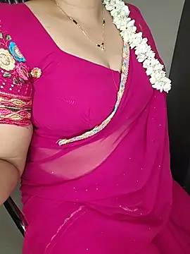 Snapshot of shreyareddy99 chatting on May 19, 6:25 pm shreyareddy99 online show from May 19, 6:25 pm