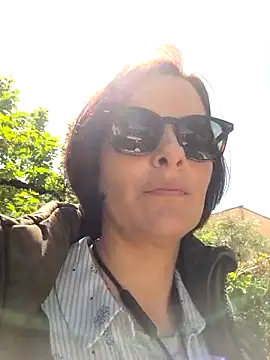 Piediniecollant online show from April 22, 10:17 am