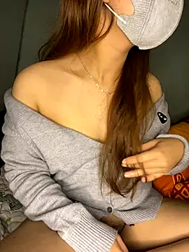 Snapshot of Beauty_in chatting on December 2, 3:29 pm Beauty in online show from December 2, 3:29 pm