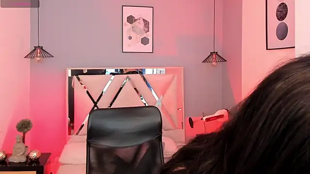 mia jagger online show from April 22, 8:32 pm