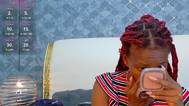 Snapshot of LilithMiller_ chatting on March 21, 3:00 am LilithMiller online show from March 21, 3:00 am